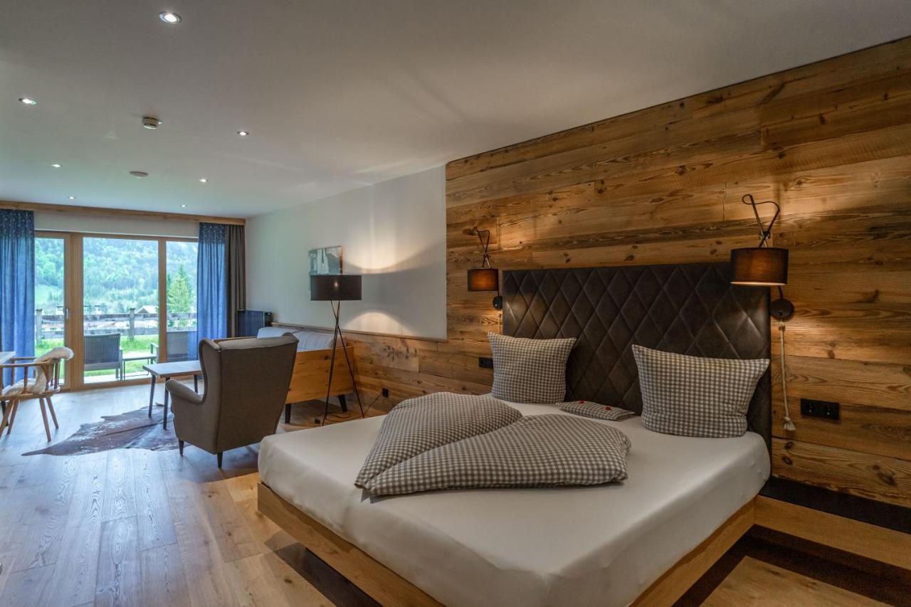 Hotel Landhaus Tirolerherz Sankt Ulrich am Pillersee Bagian luar foto