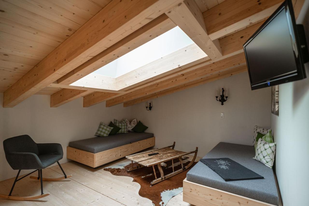 Hotel Landhaus Tirolerherz Sankt Ulrich am Pillersee Bagian luar foto